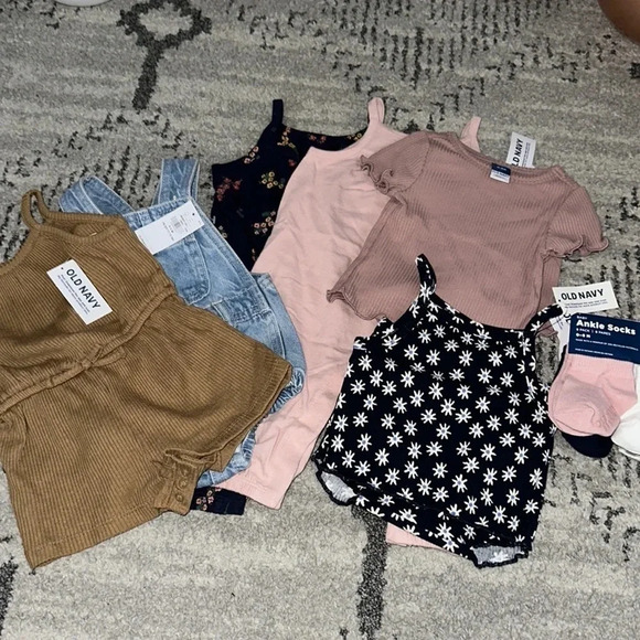 Old Navy Other - Old Navy Baby Girl Spring/Summer lot of 9 pieces 0-3 months all are BNWT